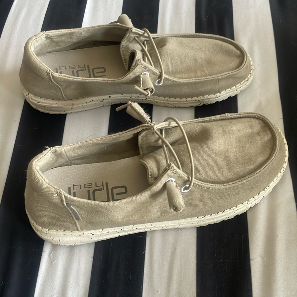 Hey Dude Wendy Size 8 Grey